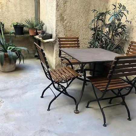 Ulysse, Appartement Spacieux Au Centre Historique D'Uzes En Rez-De-Chaussee Avec Exterieur, Proche Parking Des Marroniers Exterior foto
