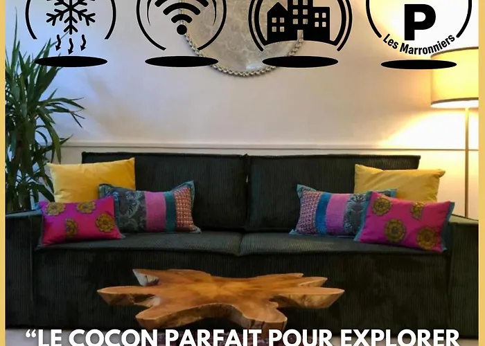 Ulysse, Appartement Spacieux Au Centre Historique D\'Uzes En Rez-De-Chaussee Avec Exterieur, Proche Parking Des Marroniers