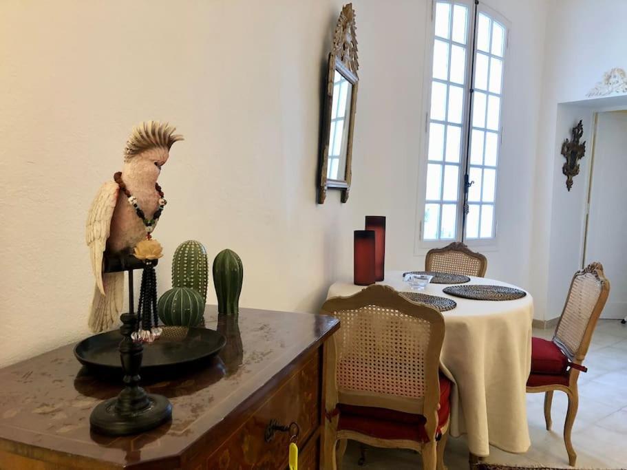 Appartement Ulysse, Spacieux Au Centre Historique D'uzes En Rez-de-chaussee Avec Exterieur, Proche Parking Des Marroniers *